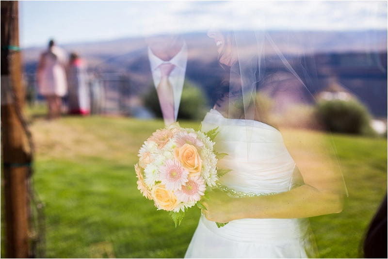 Cave B Winery Wedding Photographer photo (14)