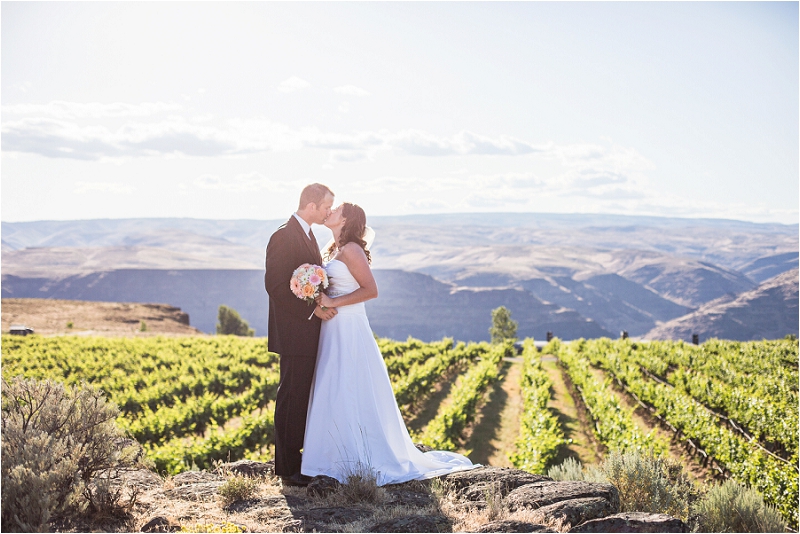 Cave B Winery Wedding Photographer photo (27)