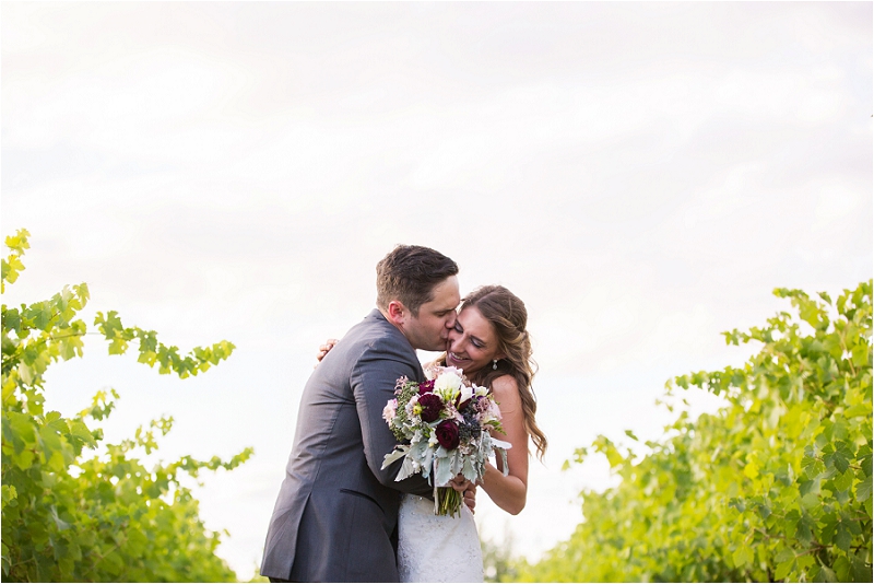 Cave B Winery Wedding Photographer Photo (28)