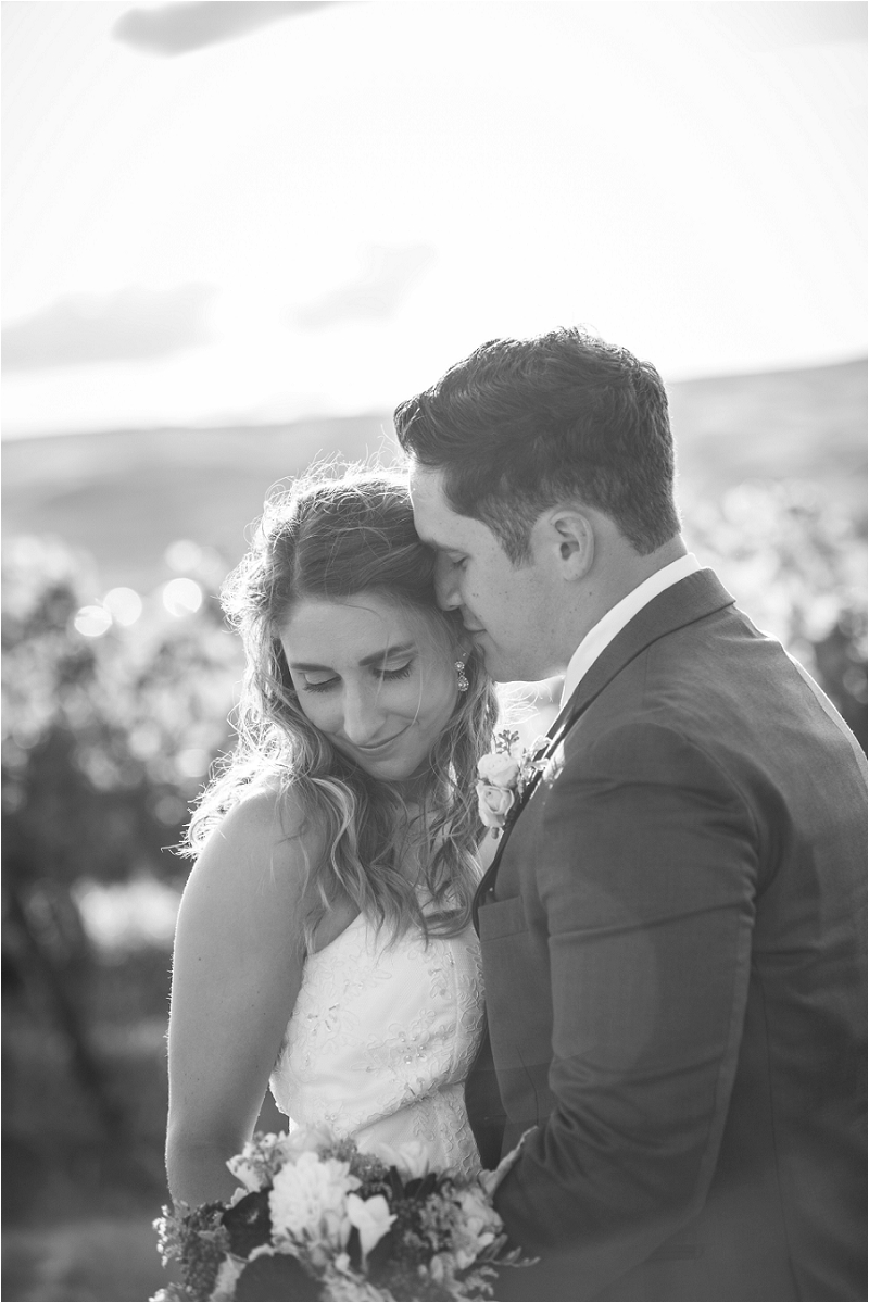 Cave B Winery Wedding Photographer Photo (29)