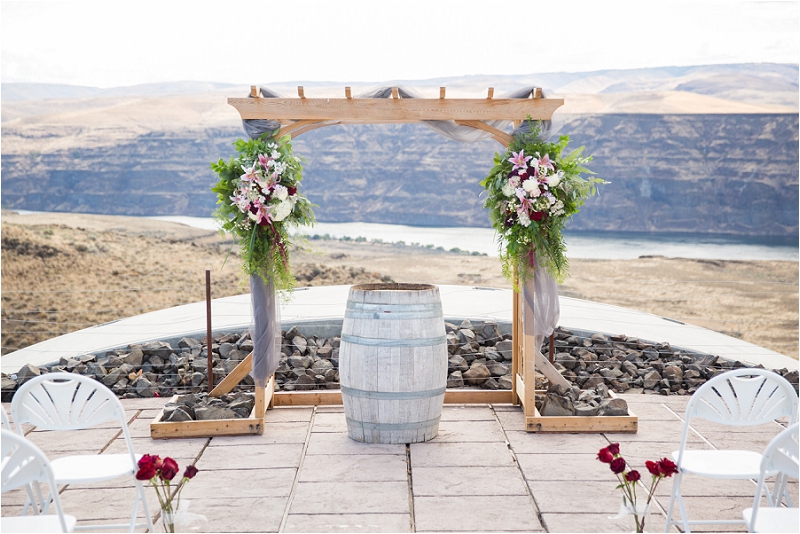 Cave B Winery Wedding Photographer Photo (9)