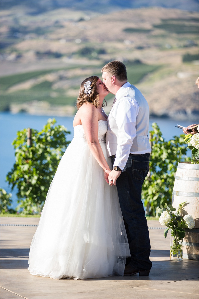 Lake Chelan Wedding Photographer Karma Vineyards (45)